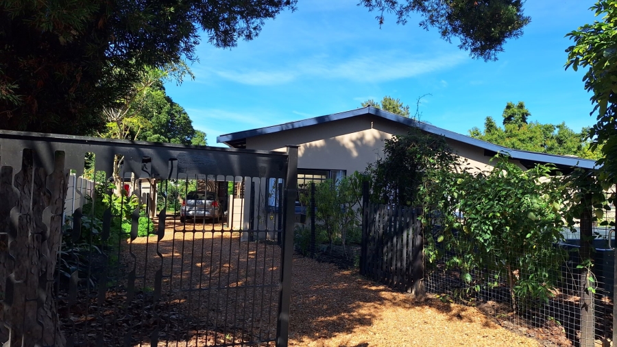 4 Bedroom Property for Sale in Twee Rivieren Western Cape